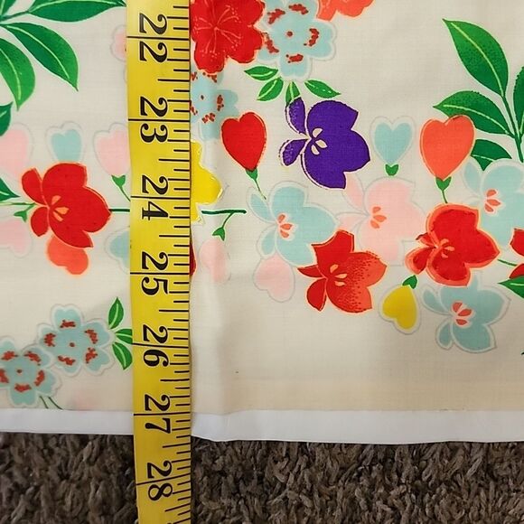 Handmade and lightly embroidered floral table runner or table cover - Picture 3 of 7